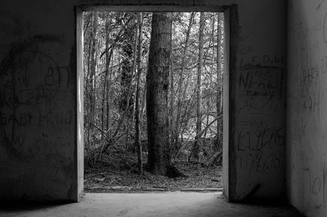 Interior Laboratorio en la Isla Huemul, fotografiado por Pablo Cabado