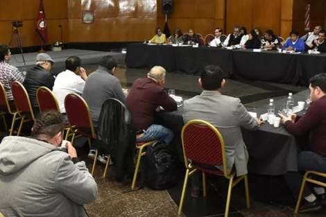 Paritaria estatal: gremios rechazaron la nueva oferta salarial