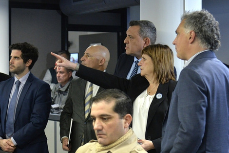 Patricia Bullrich llevó a Maximiliano Bondarenko a recorrer el Ministerio de Seguridad.