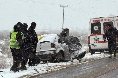 Temporal de nieve y tragedia en Río Negro: cuatro personas murieron en un accidente