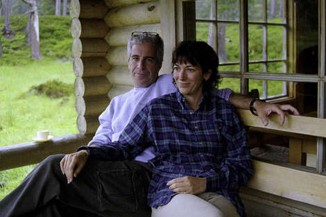 La confidente de Epstein, Ghislaine Maxwell, insta a la Corte Suprema a anular su condena