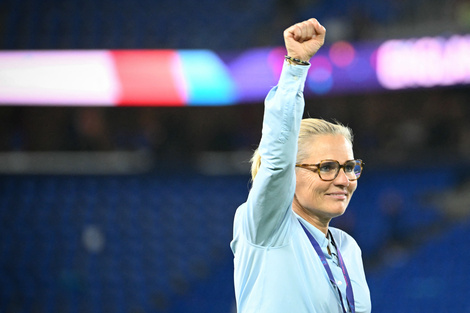 Sarina Wiegman, la DT que reescribe la historia dorada del fútbol