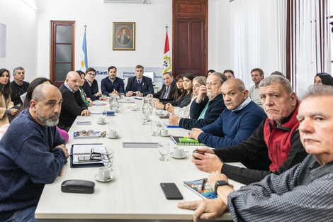 Ningún gremio se fue conforme con los planteos del gobierno. (Fuente: Prensa Gobernación Santa Fe)
