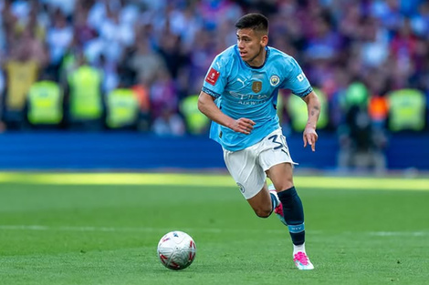 Echeverri está cerca de salir del Manchester City y Roma negocia su incorporación