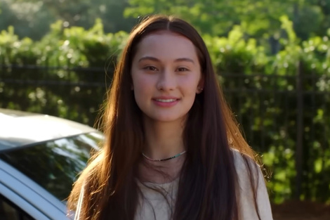 Jenny Han mantiene la incógnita sobre una posible serie derivada de "The Summer I Turned Pretty" 