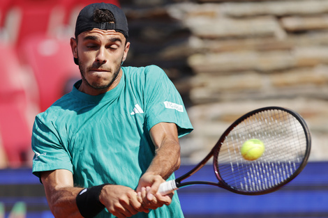 Cerúndolo superó a Etcheverry y pasó a octavos de final en Toronto