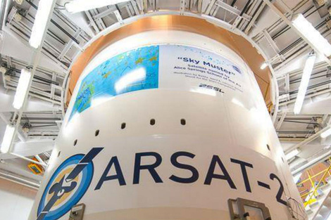 Escala el conflicto y la crisis en Arsat, entre el derrumbe del presupuesto y los bajos salarios