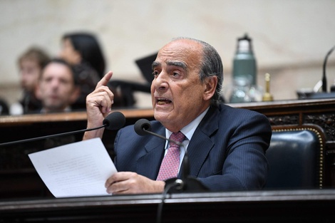 Francos aseguró que Milei no dará marcha atrás con los decretos que rechazó Diputados