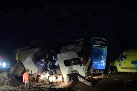 Brasil: 11 muertos y 45 heridos por un choque entre un ómnibus y un camión