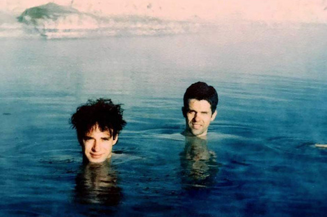 Gustavo Cerati junto al cantautor chileno Keko Yunge.