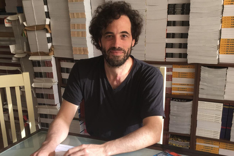 Manuel Crespo ganó el Premio Uhart de Novela