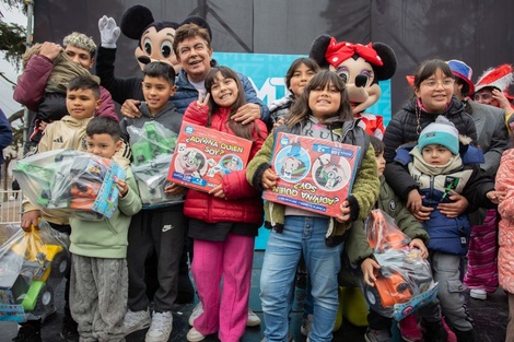 Fernando Espinoza: “Como todos los años, más de 100 mil niñas y niños reciben juguetes en La Matanza”