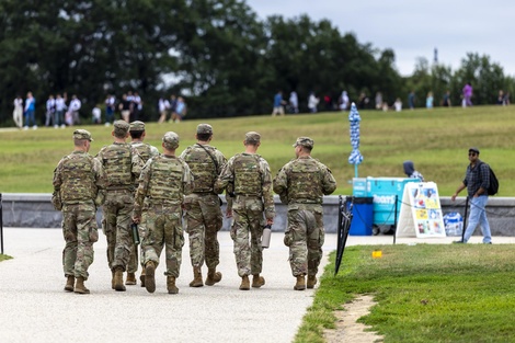 Agentes de la Guardia Nacional patrullan las calles de Washington. (Fuente: EFE)