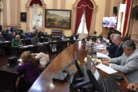 Habrá más restricciones para los dedudores alimentarios 