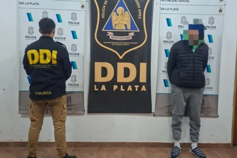 El agresor, tras ser detenido. 