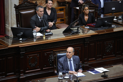 El Jefe de Gabinete se presentó en Congreso para responder preguntas de la oposición. 