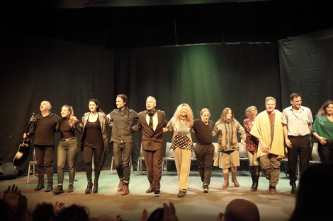 "Teatro x la Identidad" celebra 25 años de lucha junto a las Abuelas