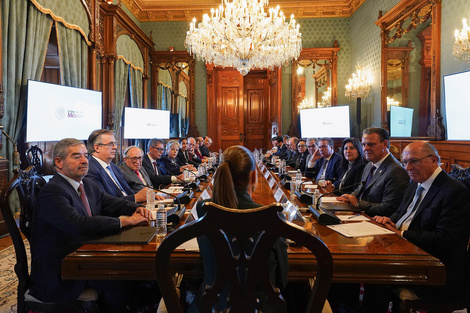 Sheinbaum contó con la presencia de casi todo su gabinete: el canciller, los ministros de Energía, Salud, Economía, Agricultura y Ciencia (Fuente: EFE)