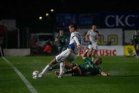 Sólo se jugó un tiempo del partido del sábado. (Fuente: Gentileza)