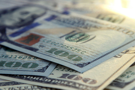 El dólar ya no flota: el Gobierno anunció que intervendrá en el mercado de cambios