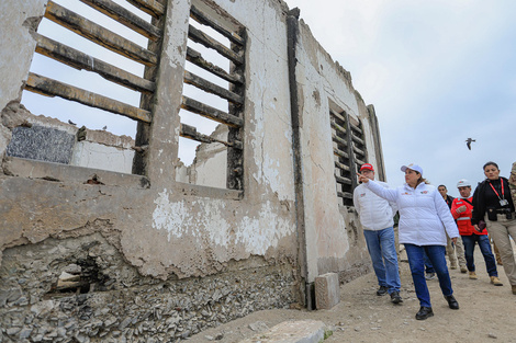 Polémica en Perú por el plan de Boluarte para reconstruir el "Alcatraz peruano"