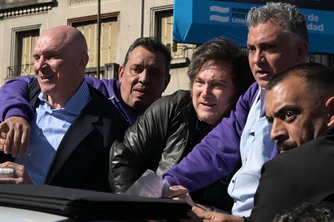 La Cámara Federal de La Plata revisa la detención de un militante por protestar contra Milei