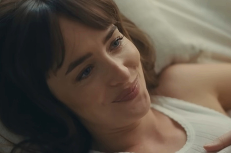 “Amores compartidos”: la comedia con Dakota Johnson llegó a los cines de Argentina