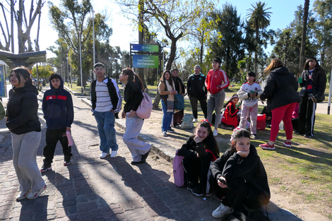 La crisis y el ausentismo, la agenda de la calle