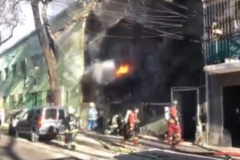 Incendio en un conventillo de La Boca