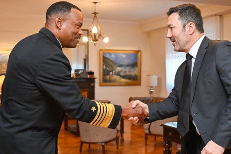 Alvin Holsey, jefe del Comando Sur de Estados Unidos, reunido con el ministro de Defensa, Luis Petri. (Fuente: Prensa)