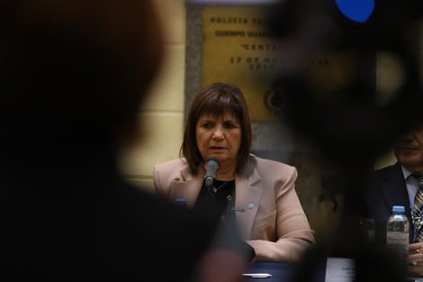 Bullrich llevó adelante la presentación para ampliar la denuncia y alcanzar al medio uruguayo.