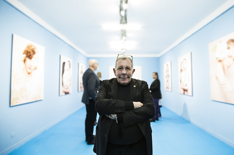 En la FADU habrá una exposición de la obra del artista plástico y diseñador Juan Gatti.