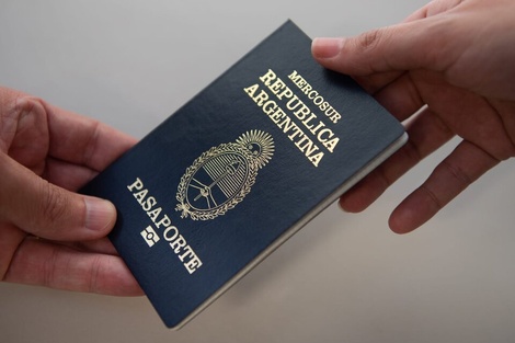 El Renaper dispuso camionetas móviles en Aeroparque para reponer pasaportes fallados