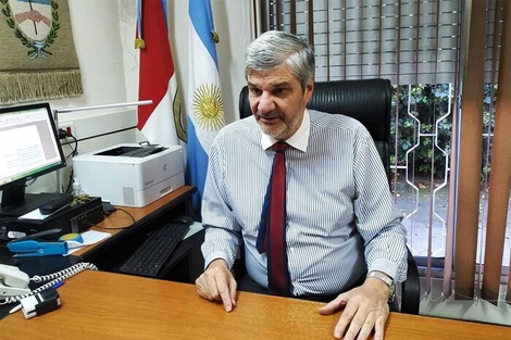 Un juez ordenó que el hermano de un padre irresponsable pague la cuota alimentaria de sus sobrinos