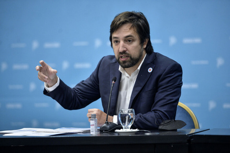 Kreplak cruzó a Adorni: "Si van a precarizar las residencias, pidan perdón, no lo festejen"