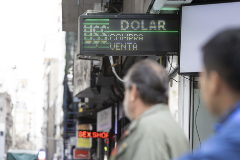 El dólar se acerca a los 1500 pesos. (Fuente: Bernardino Avila)