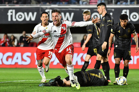 Torneo Clausura: River fue más con uno menos y le ganó a Estudiantes en La Plata