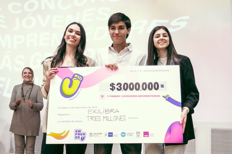 Los ganadores del concurso: estudiantes de la UNR.