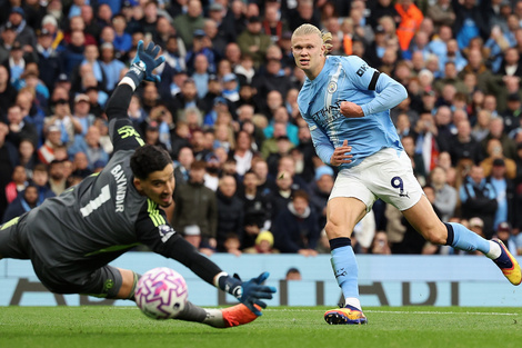 Con dos goles de Haaland, Manchester City venció en el clásico al United