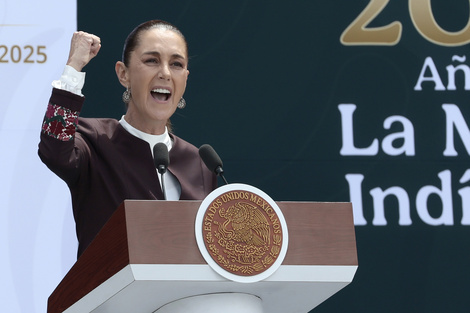 Claudia Sheinbaum lideró el desfile militar tras dar su primer Grito como presidenta