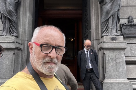 Impidieron que el reportero gráfico Carlos Brigo realice la cobertura de la sesión en el Congreso