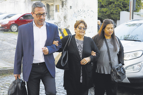 La Justicia ordenó el procesamiento y embargo de las hermanas de Maradona y del abogado Matías Morla