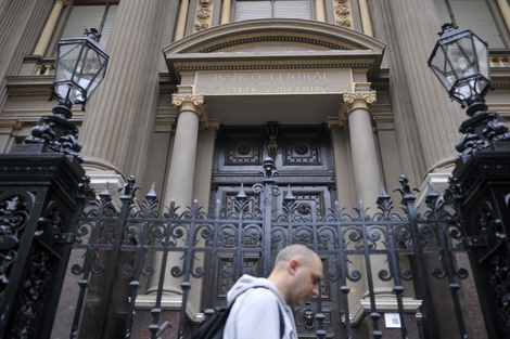 El Banco Central quema reservas: vendió US$678 millones para frenar la suba del dólar