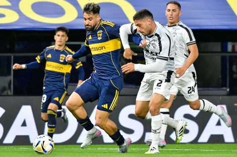 Boca tuvo dos caras, y no pudo llegar a la punta de su zona