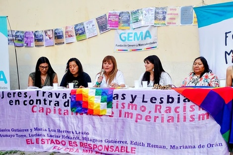 Pía Ceballos, Inu Yaku, Carmen Chuchuy, Tania Kiriaco, Irene Cari y Sofía Fernández