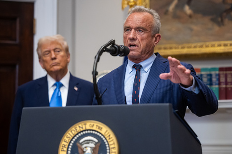 Aunque sin evidencia científica, Trump vincula al paracetamol con el autismo
