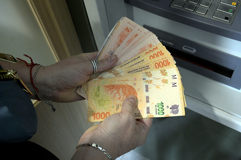 Los salarios registrados anotaron un alza del 2,2%. (Fuente: AFP)