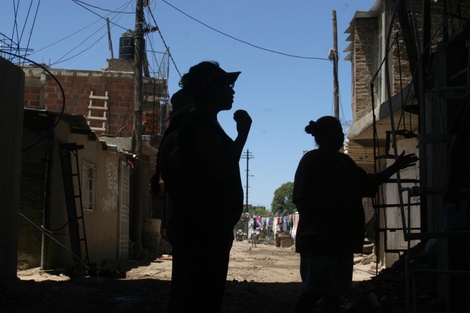 “En los barrios populares envejecer es un privilegio”: en el territorio la muerte llega once años antes que en la media nacional