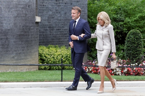 La mentira sobre Brigitte Macron va a juicio