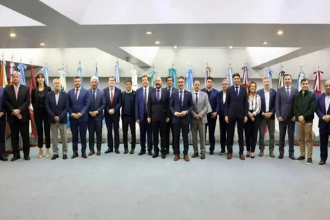 Gobernadores en defensa propia